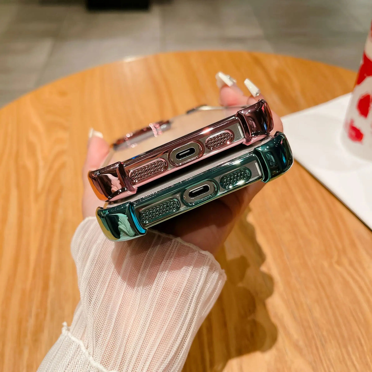 Electroplated Hard Acrylic Clear Shockproof Phone Case for iPhone